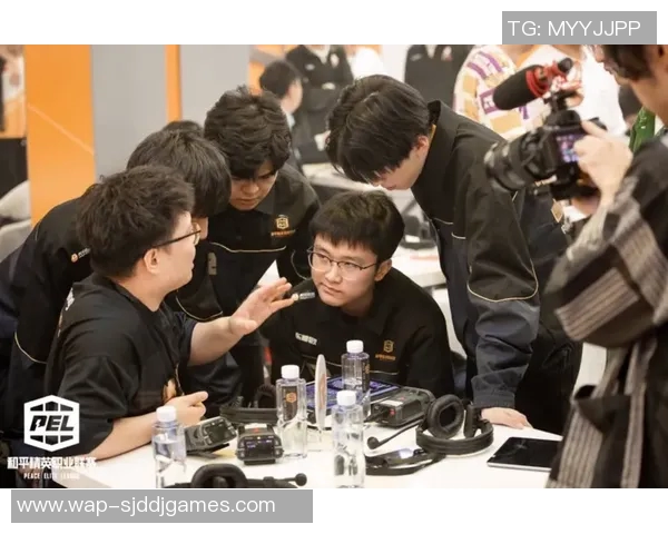和平精英赛场见证WE战队从青涩到辉煌的成长历程